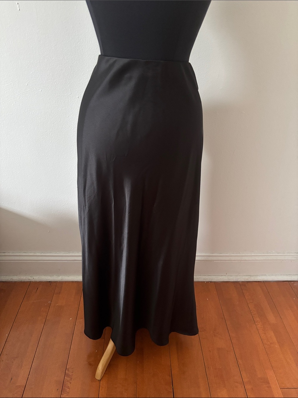 Zara Black Satin Maxi Skirt - Picture 2 of 3